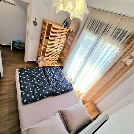 Apartment морска къща емма Ofrinion
